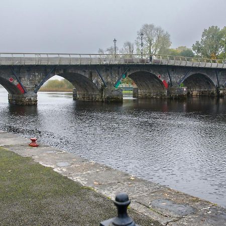 Waterfront Self Catering Houses Carrick on Shannon Extérieur photo